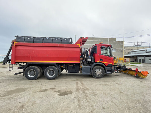 Купить КДМ на базе самосвала Scania и другие модели по низкой цене и на выгодных условиях от компании РостСнаб