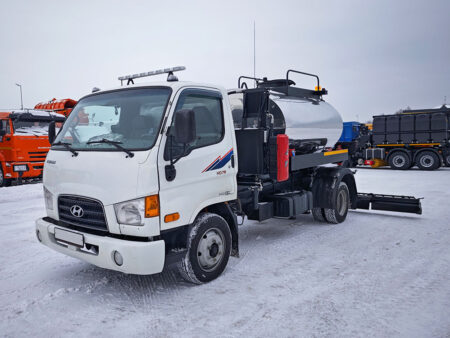 Купить Автогудронатор на шасси Hyundai и другие модели по низкой цене и на выгодных условиях от компании РостСнаб Купить Автогудронатор на шасси Hyundai и другие модели по низкой цене и на выгодных условиях от компании РостСнаб